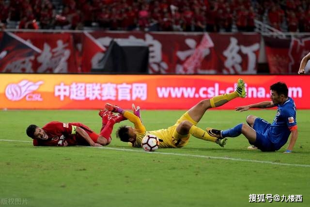 里夫斯谈湖人磨合：全员健康时几乎没同场竞技